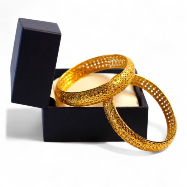 2-piece gold-plated bangles 4 2-piece gold-plated bangles 4
